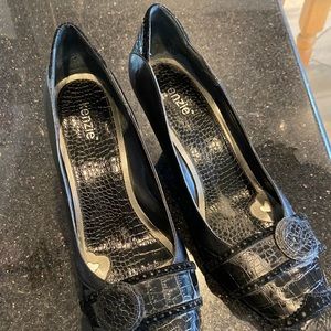 Women’s heal shoe